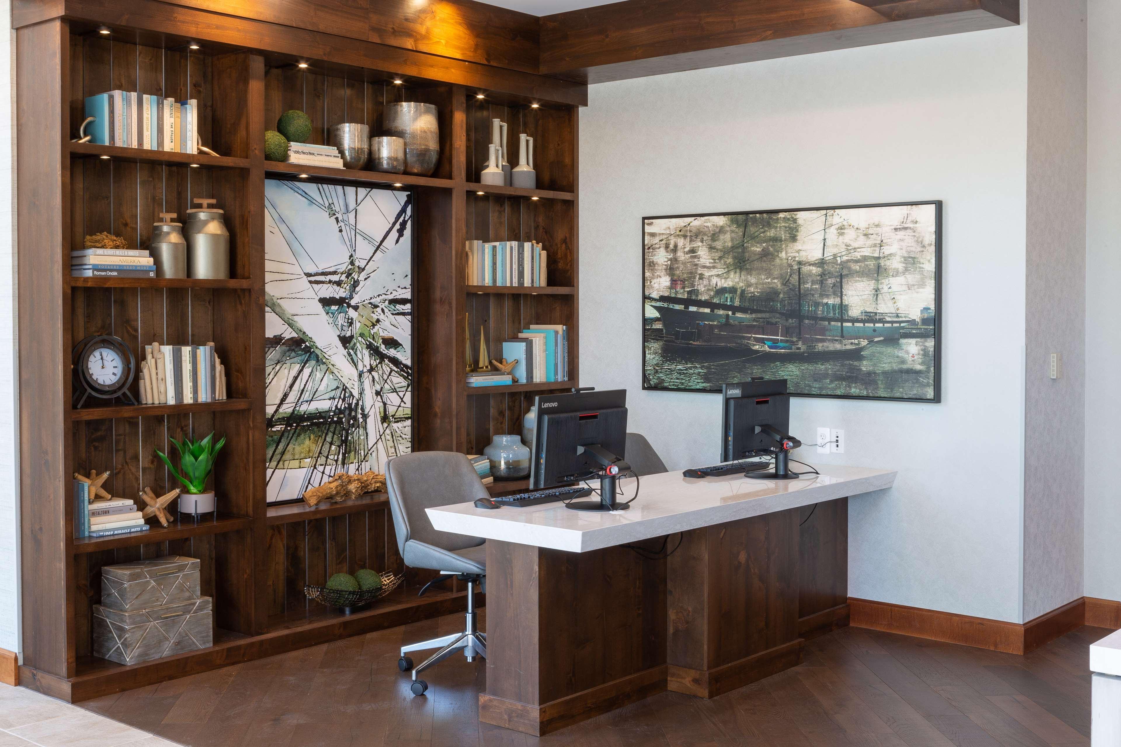 Doubletree By Hilton Bay City - Riverfront Экстерьер фото
