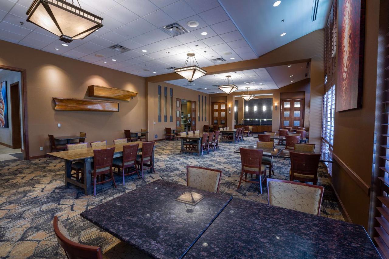 Doubletree By Hilton Bay City - Riverfront Экстерьер фото