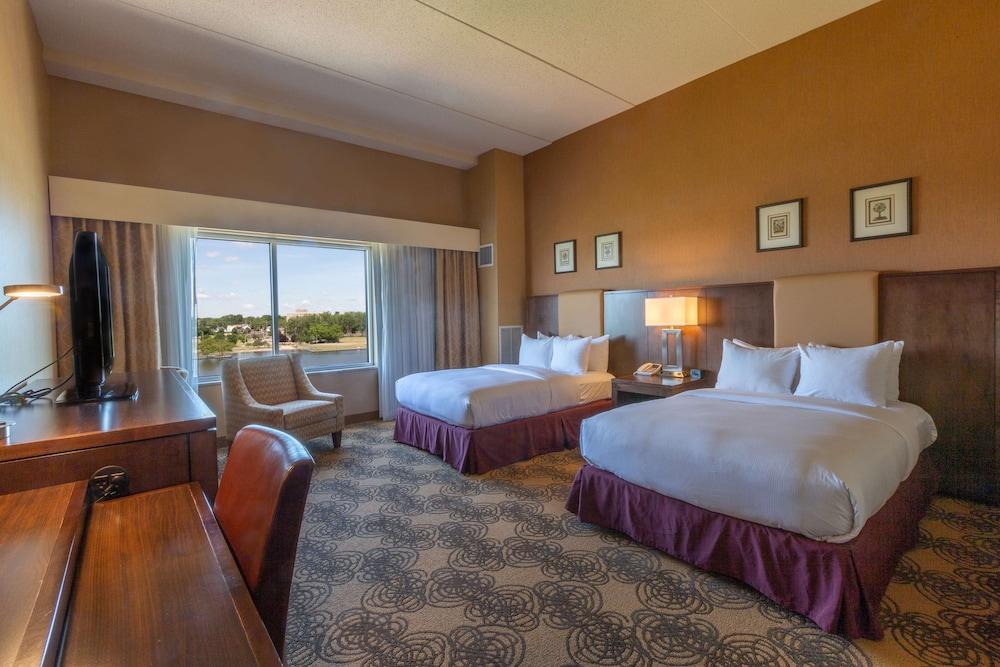 Doubletree By Hilton Bay City - Riverfront Экстерьер фото