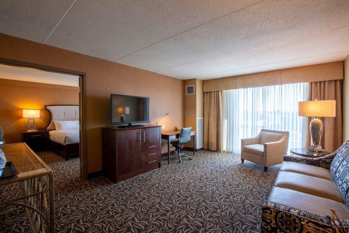 Doubletree By Hilton Bay City - Riverfront Экстерьер фото