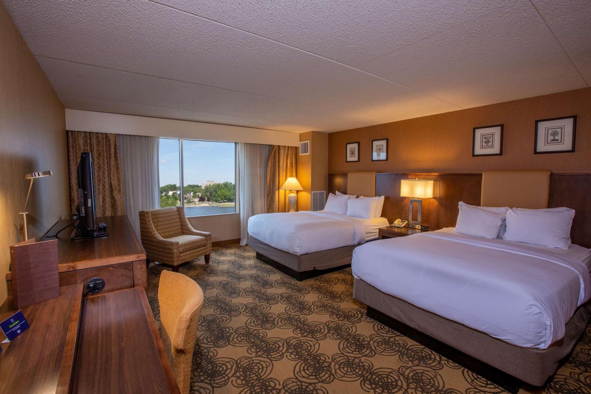 Doubletree By Hilton Bay City - Riverfront Экстерьер фото